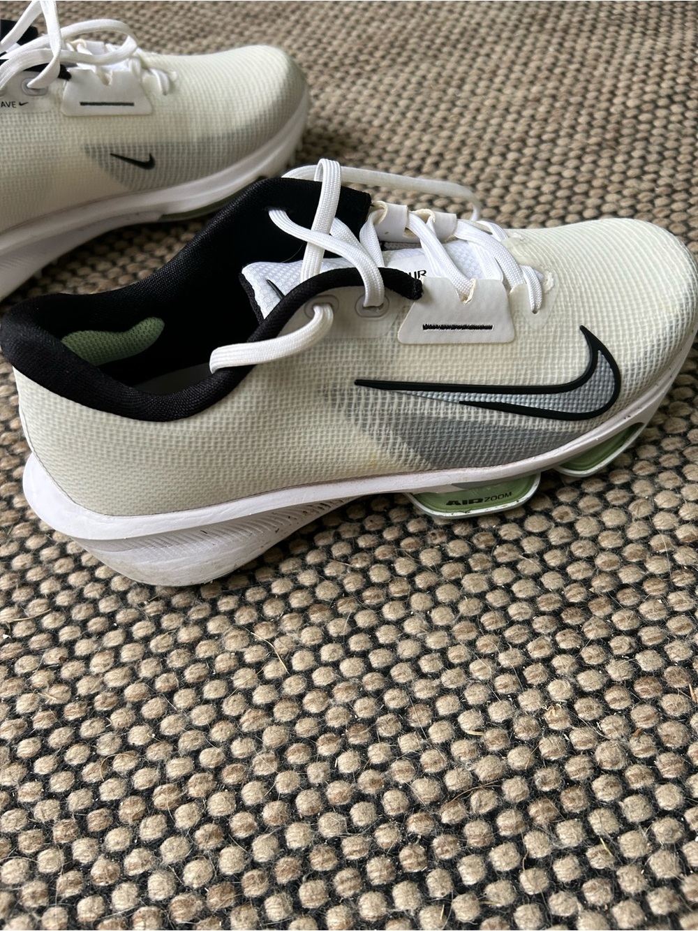Nike Women’s Size 7 Air Zoom Infinity Tour 2 golf shoes